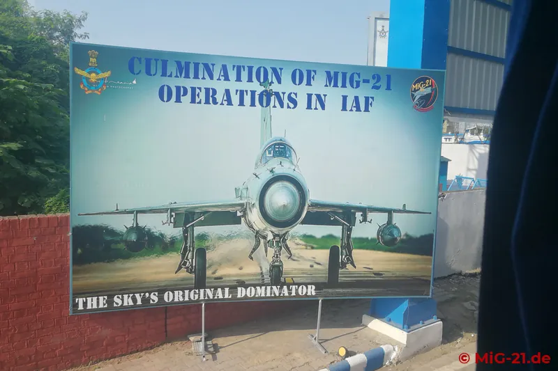 At Chandigarh Air Base everything revolved around the MiG-21. Large posters in front of the entrance already …
