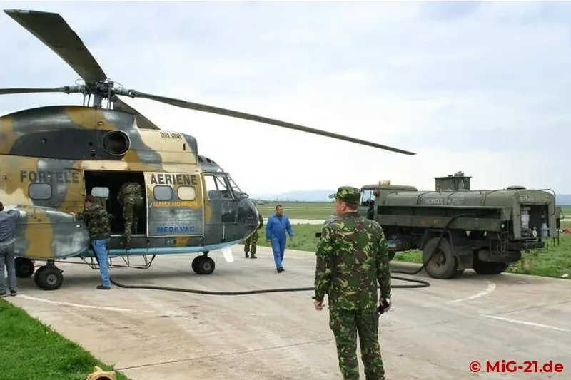 Neben den Lancers sind einige IAR 330 in Câmpia Turzii stationiert, weitere fliegen von Timișoara aus.