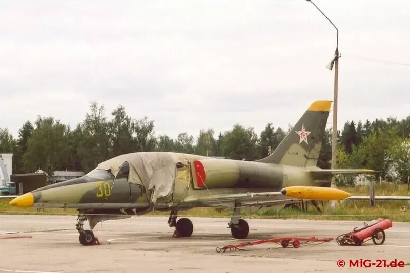 ... L-39 ...