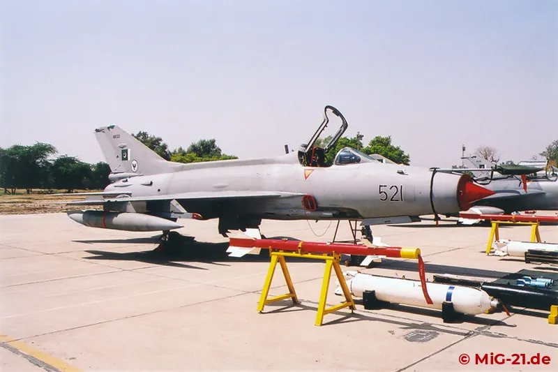 ... of the second, the Pakistani F-7P ...