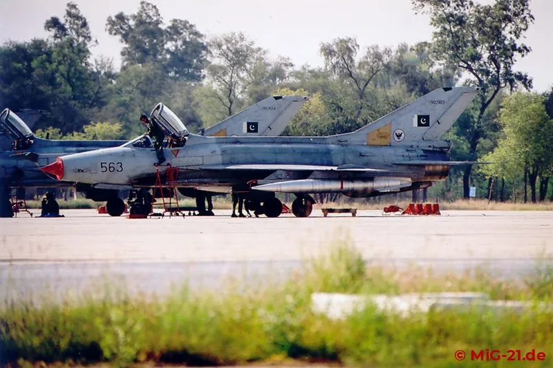 Used without authorisation in: Aviation Archives 03 / 2008