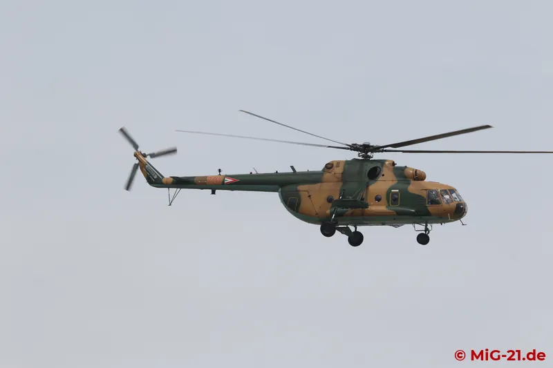 ... at least the Mi-17s, which among other things dropped parachutists, could be seen better (and a little …
