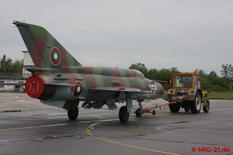 Afterwards, all aircraft based at Graf Ignatievo were towed back into their shelters.