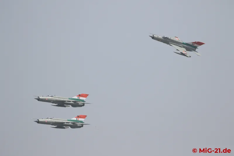 Two fly on, the Air Chief shoots off upwards.