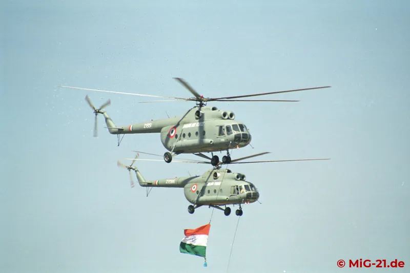 Much more present were the Air Force Mi-8s ...