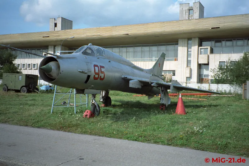 ... and the Su-17 could be seen.