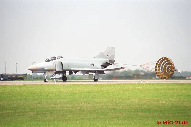 The operational types that displayed – as the author prefers – without cute paint jobs included a German F-4F …