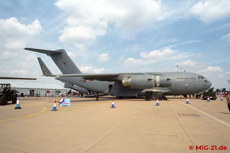 The hosts showed their then still new C-17s.