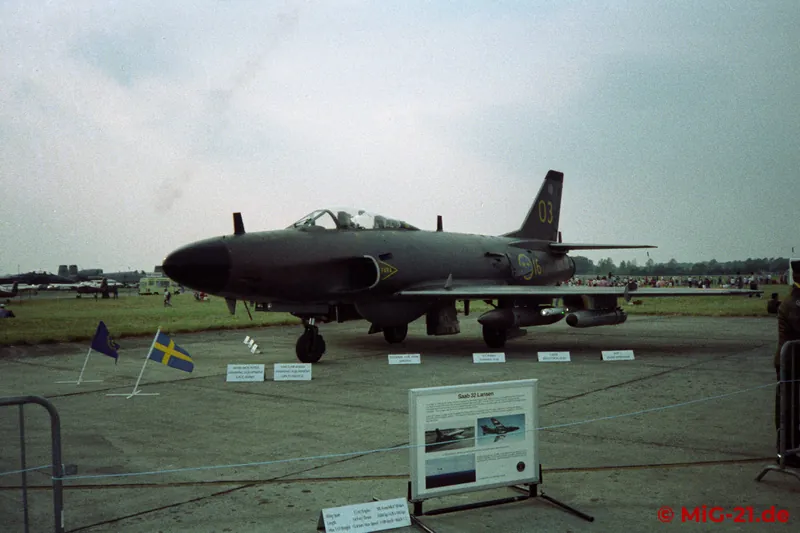 In addition, numerous rarities could be seen, all of which are no longer in service: Swedish Saab J-32 …