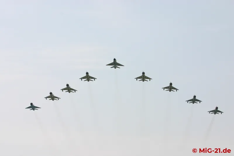After return for training in Constanța the nine-ship formation made a fly-pass over Feteşti.