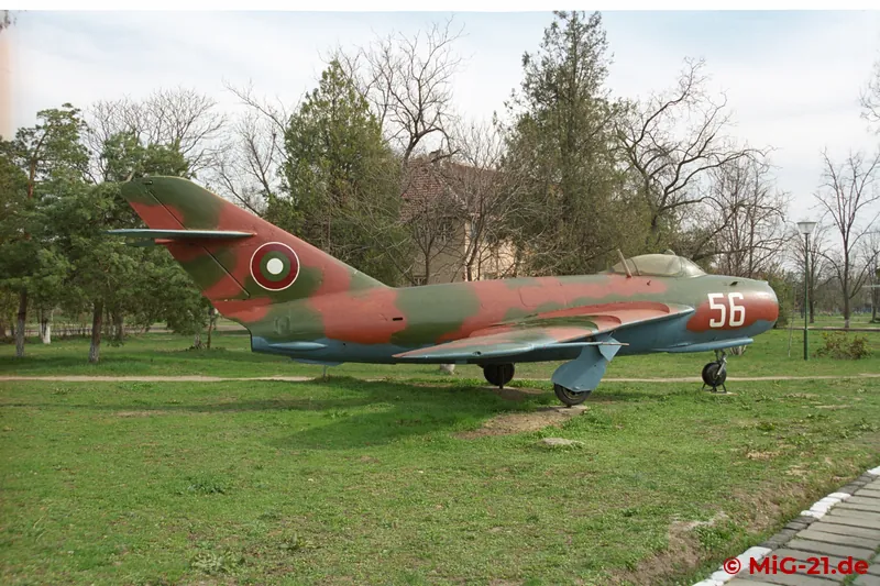 ... MiG-17, ...