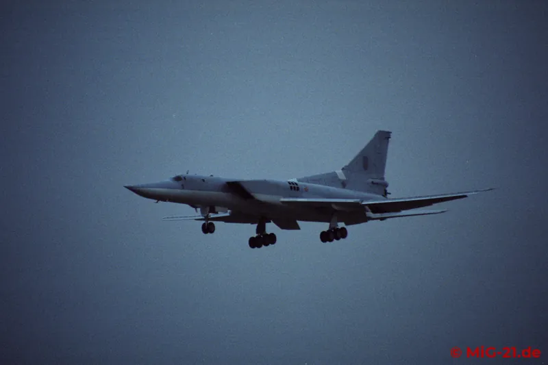 ... sowie als Höhepunkt die Tu-22M.