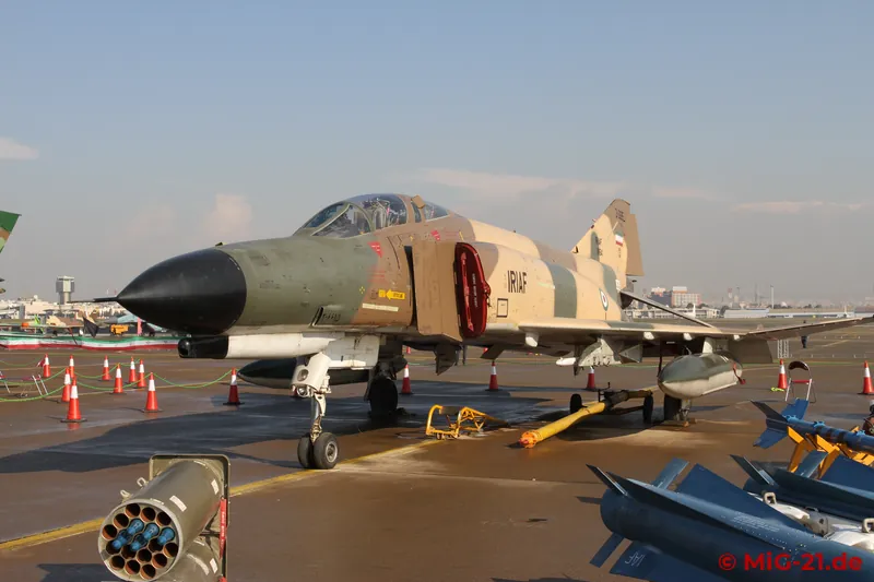The American types standing next to them offered a nice contrast to the Soviet ones – an F-4E Phantom II ...
