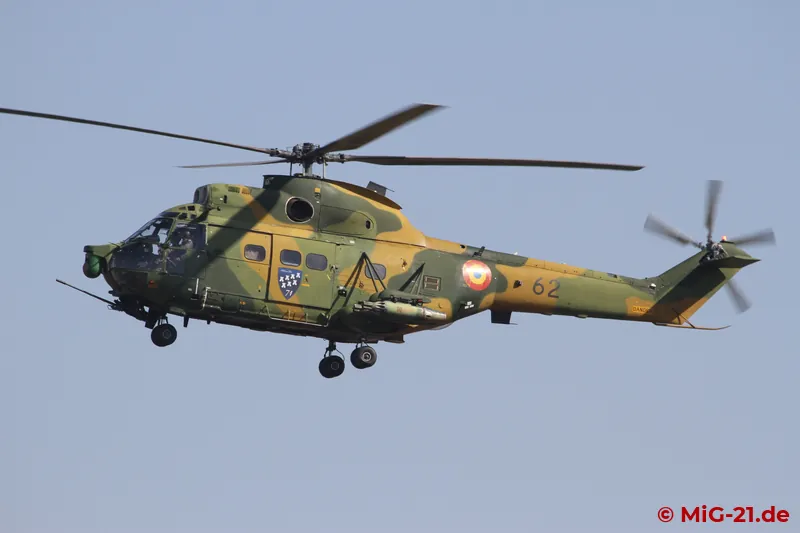 While the LanceR were being prepared, an IAR 330 SOCAT brought the range crew to their workplace.