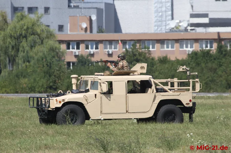 The LanceR were followed by further military programme items, such as a tactical demonstration with Humvees, …