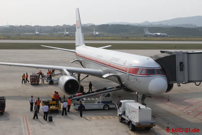 ... – while the Tu-204 that has brought us here is being unloaded, first an Il-62 ...