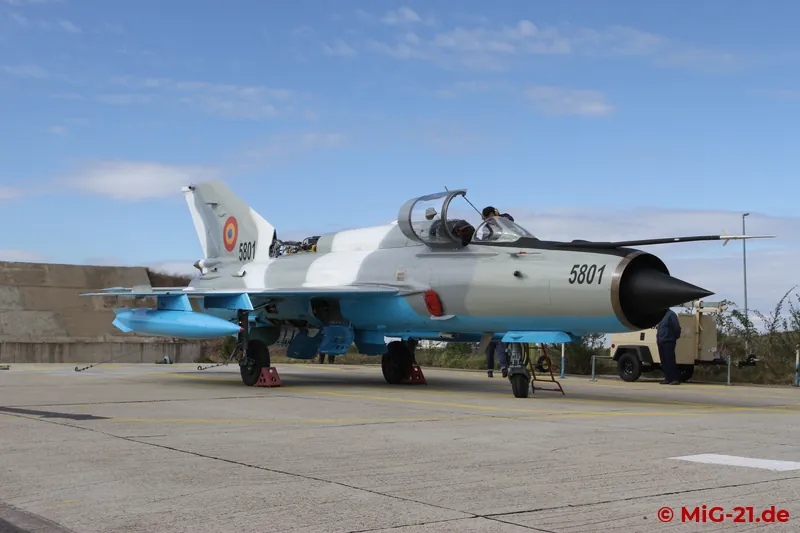 5801 is the last MiG-21 LanceR overhauled at AEROSTAR Bacău and undergoes an afterburner test run before …