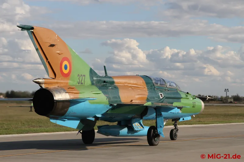 In the second afternoon round, besides the MiG-21s ...