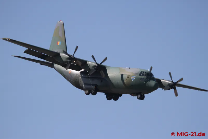 In addition there were visiting guests, such as the C-130 from Otopeni, ...