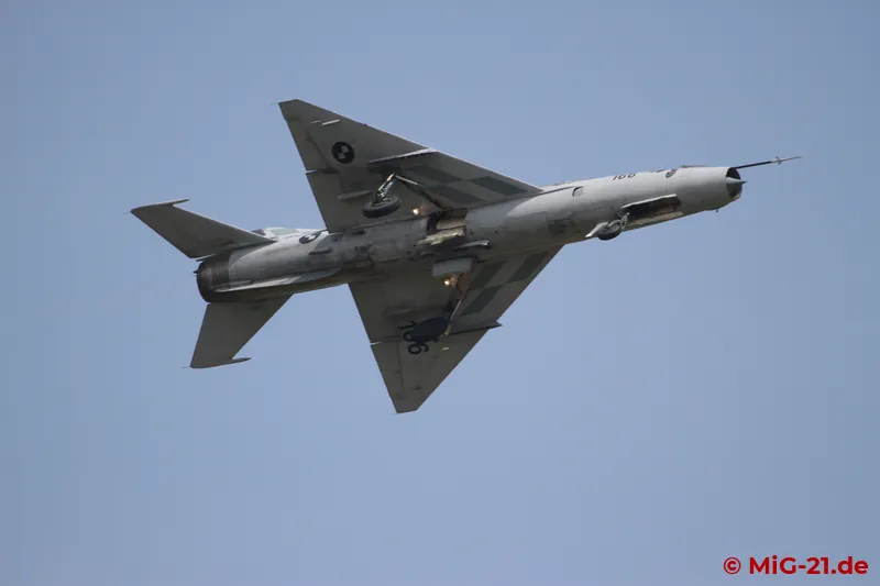 ... which, together with the grey colour scheme, made nice pictures difficult. As the aircraft with serial …