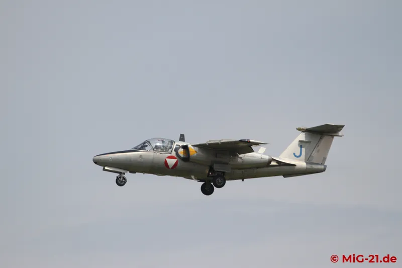The Austrian Saab 105 gave a very nice display, ...