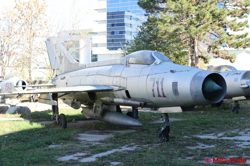 ... and 711 already belonged to the museum collection in 2001.