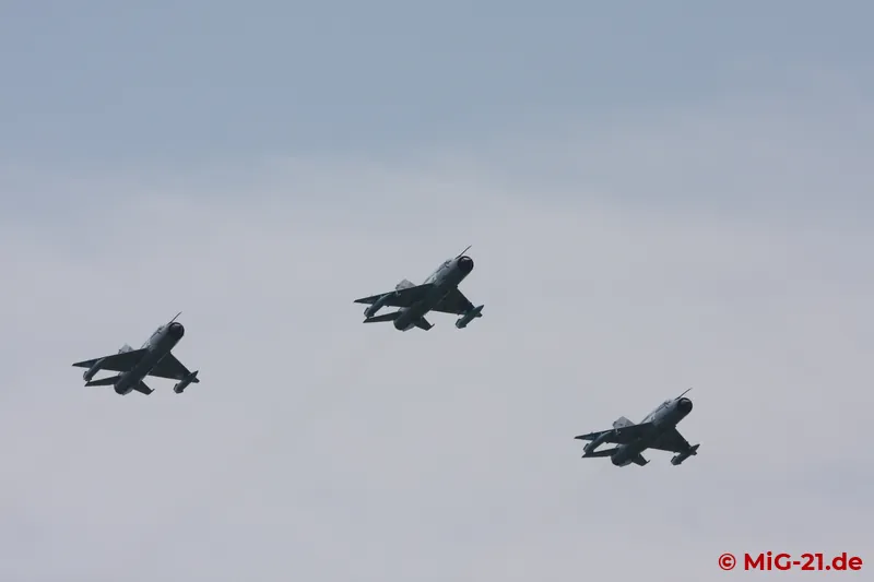 Flypast of a three-ship formation of LanceR A and C.