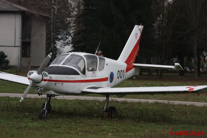 ... a UTVA-75, ...