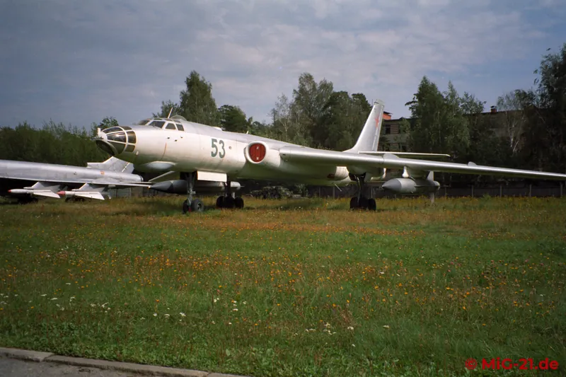 Tu-16