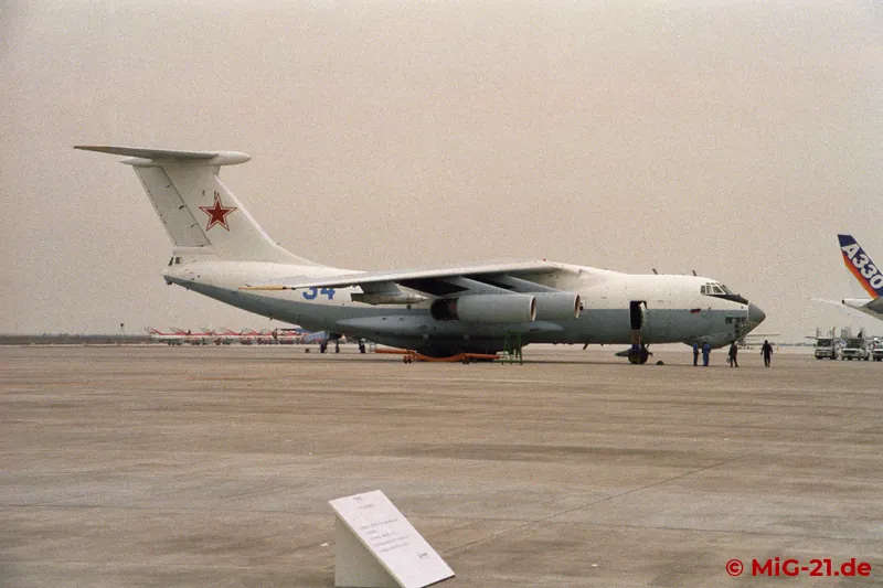 ... were on site with support aircraft of the Il-76 and Il-78 types ...