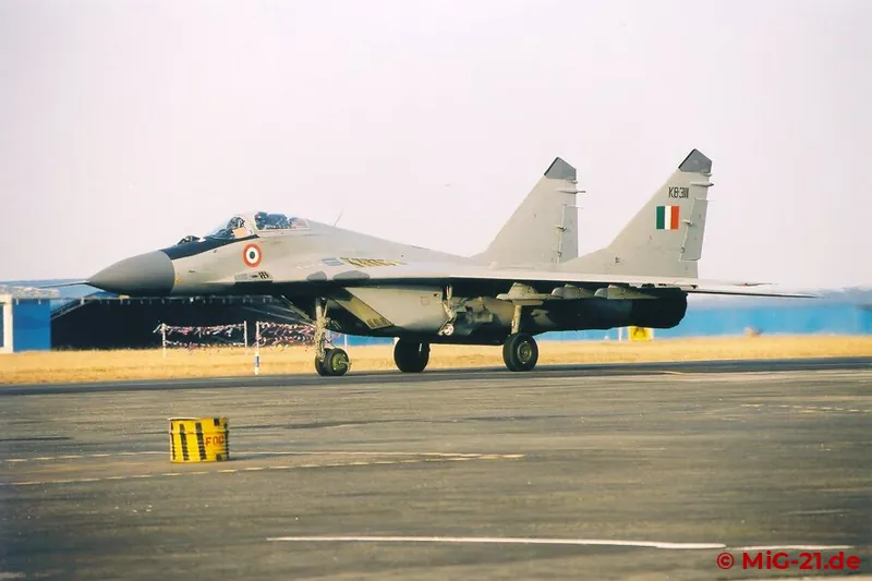 At the show several combat aircraft of the Indian Air Force were to be seen, among them the MiG-29 ...