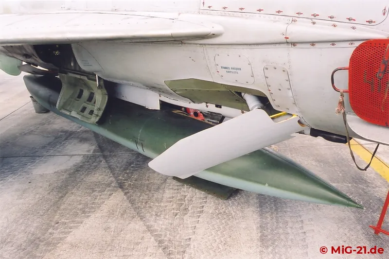 The 800l drop tank was seldom used.
