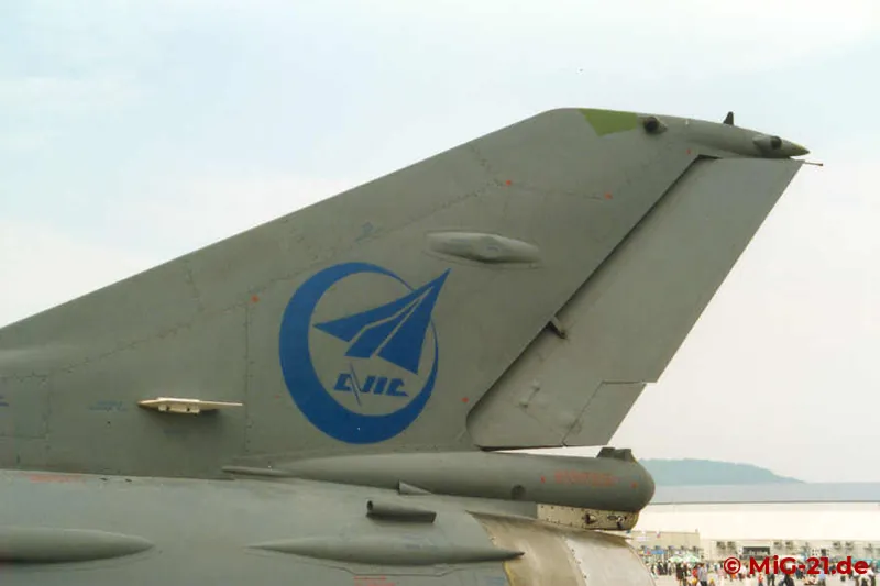 ... as well as the braking chute container and antennas on the fin.